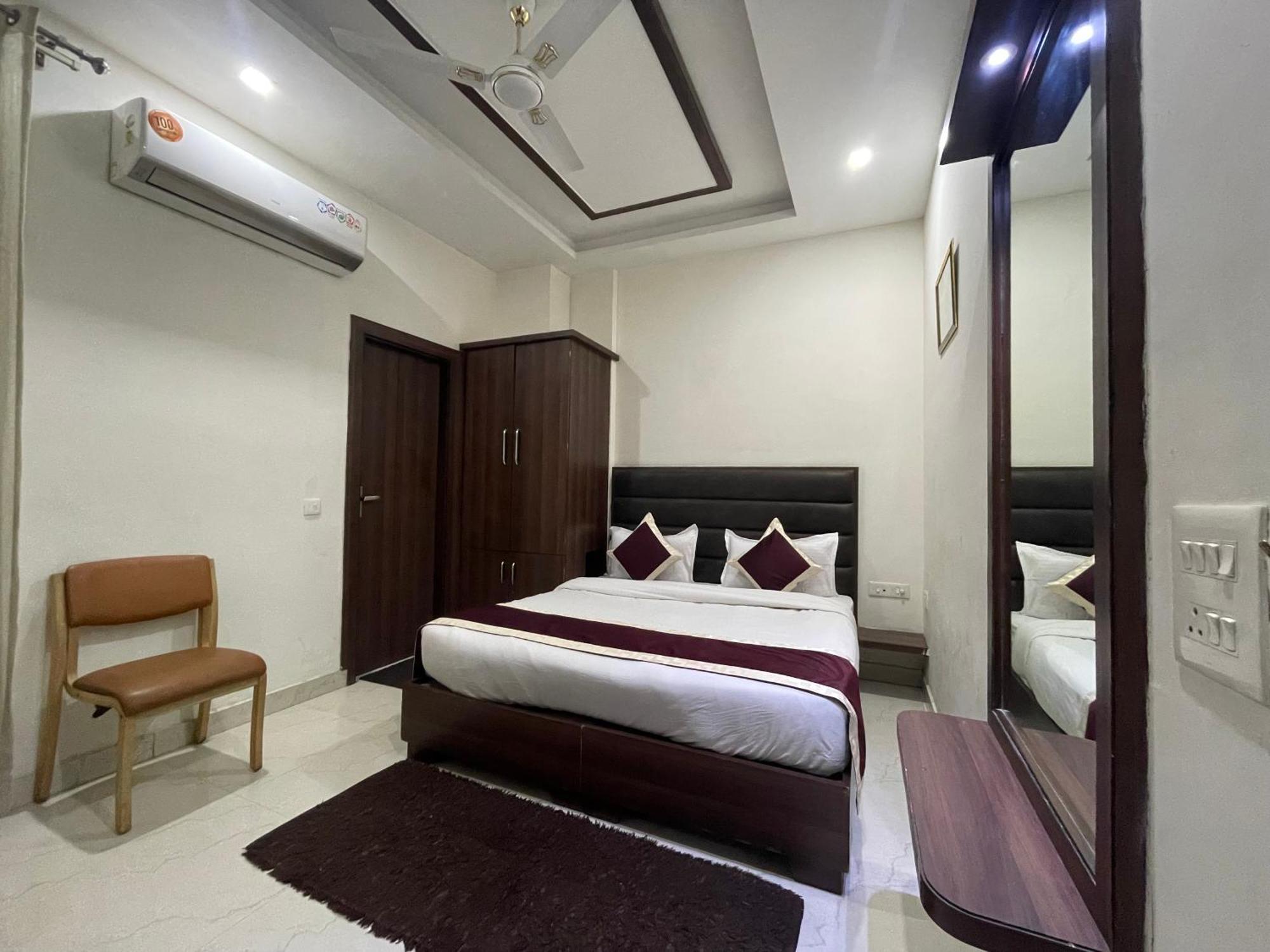 Hotel Opal Courtyard Агра Екстер'єр фото