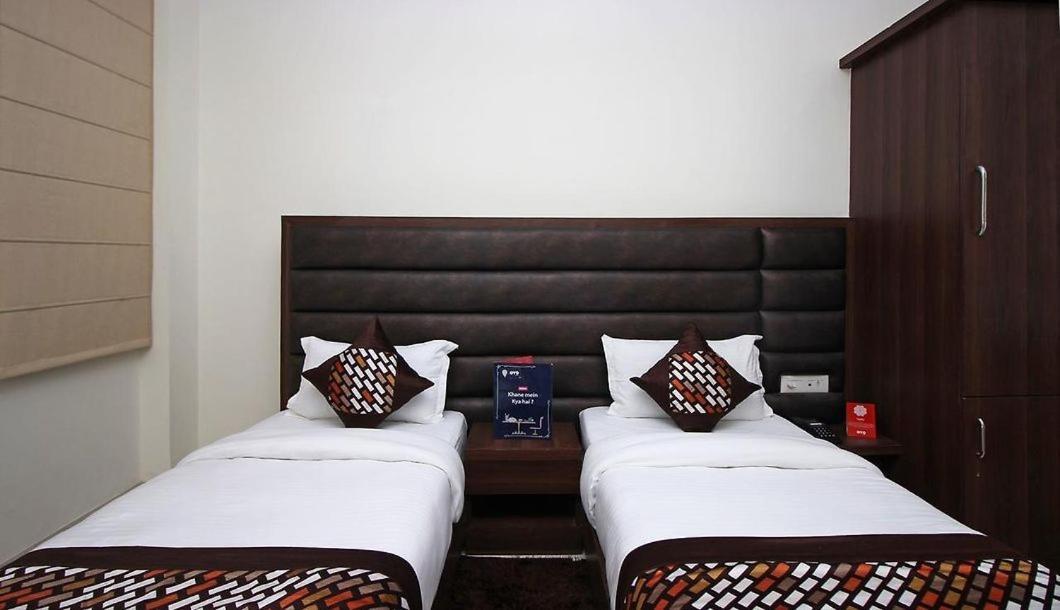 Hotel Opal Courtyard Агра Екстер'єр фото