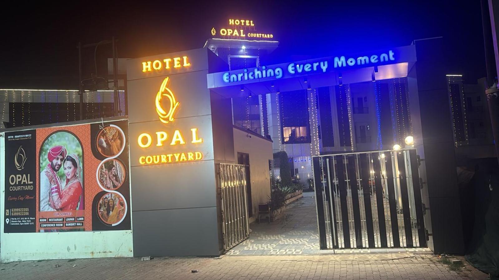 Hotel Opal Courtyard Агра Екстер'єр фото